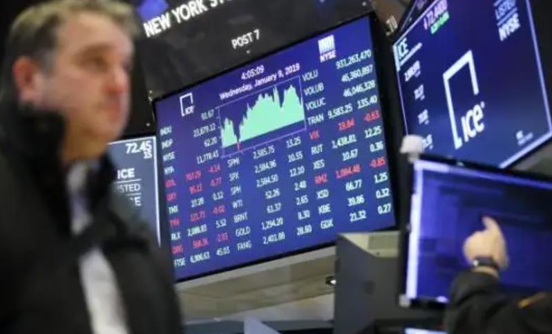 电脑版MT5软件平台：英国服务业活动升至高点 英镑兑美元上涨